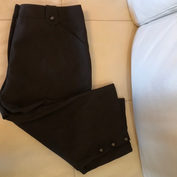 Concepts Capri Pants - Picture 4 of 4